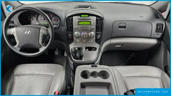 HYUNDAI STAREX 12-SEATER WAGON