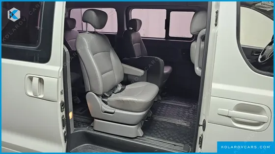 HYUNDAI STAREX 12-SEATER WAGON