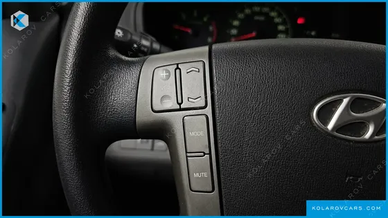 HYUNDAI STAREX 12-SEATER WAGON
