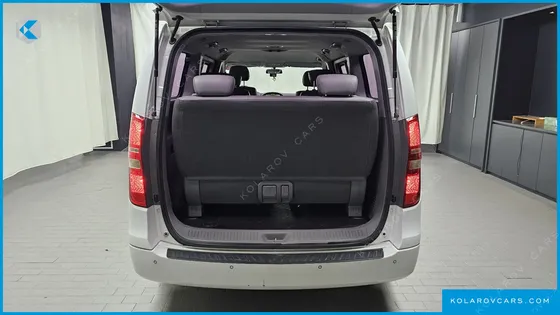 HYUNDAI STAREX 12-SEATER WAGON