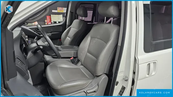 HYUNDAI STAREX 12-SEATER WAGON