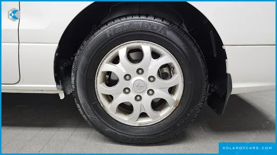 HYUNDAI STAREX 12-SEATER WAGON