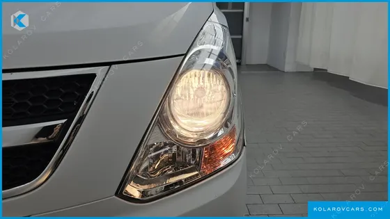 HYUNDAI STAREX 12-SEATER WAGON
