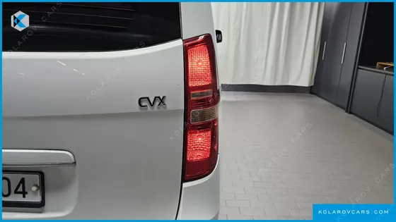 HYUNDAI STAREX 12-SEATER WAGON