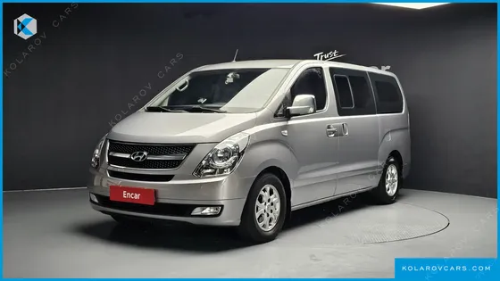 HYUNDAI STAREX 5-SEATER VAN