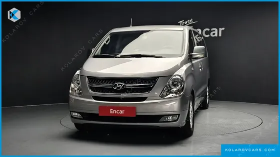 HYUNDAI STAREX 5-SEATER VAN
