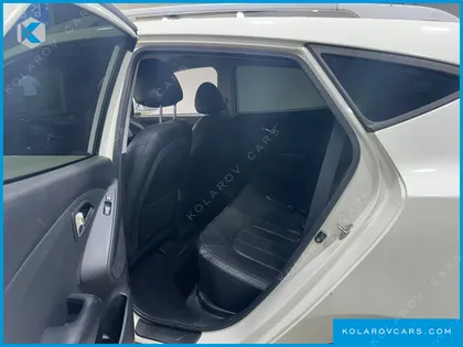 HYUNDAI TUCSON DIESEL 2WD LX20