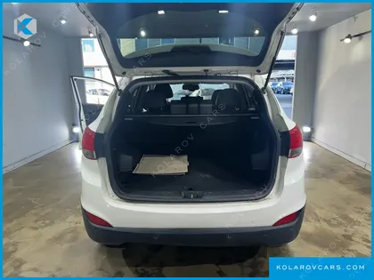 HYUNDAI TUCSON DIESEL 2WD LX20