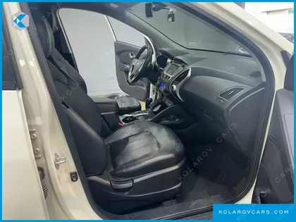 HYUNDAI TUCSON DIESEL 2WD LX20