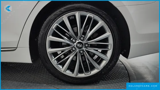 HYUNDAI GRANDEUR 2.4 PREMIUM