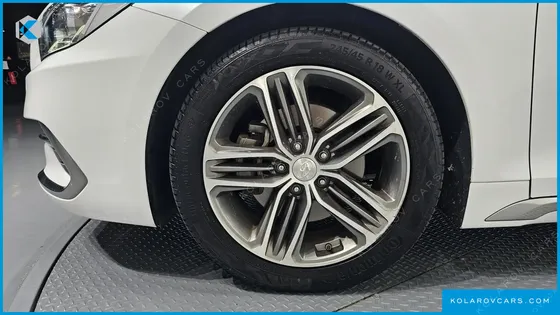 HYUNDAI GRANDEUR 2.4 PREMIUM