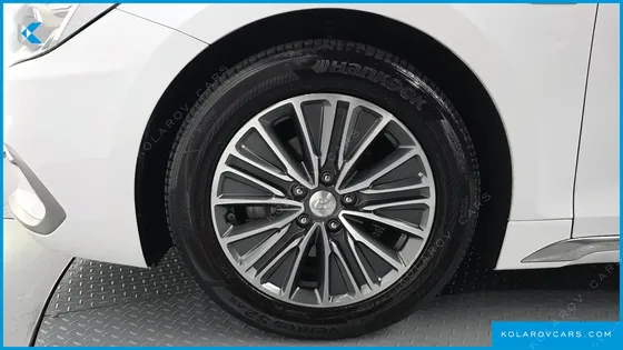 HYUNDAI GRANDEUR EXCLUSIVE