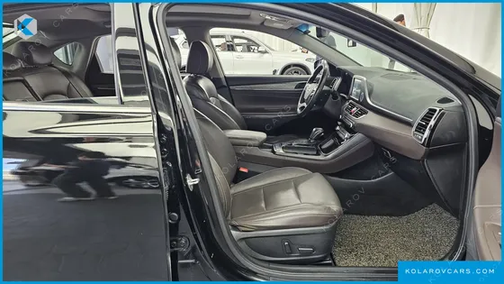 HYUNDAI GRANDEUR 3.0 LPI EXCLUSIVE (RENTAL CAR)