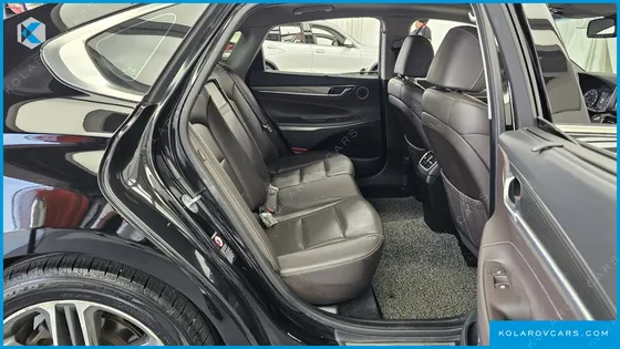HYUNDAI GRANDEUR 3.0 LPI EXCLUSIVE (RENTAL CAR)
