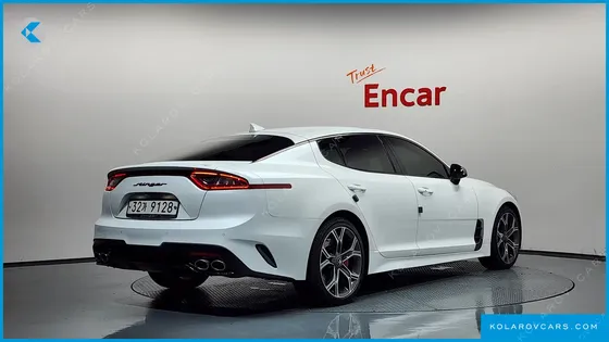 KIA STINGER 2.0 TURBO 2WD