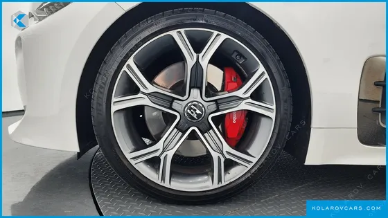 KIA STINGER 2.0 TURBO 2WD