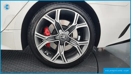 KIA STINGER 2.0 TURBO 2WD