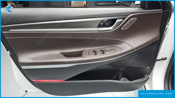 HYUNDAI GRANDEUR 3.0 LPI EXCLUSIVE (RENTAL CAR)