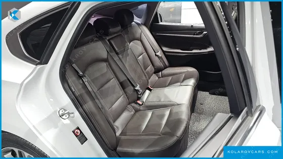 HYUNDAI GRANDEUR 3.0 LPI EXCLUSIVE (RENTAL CAR)