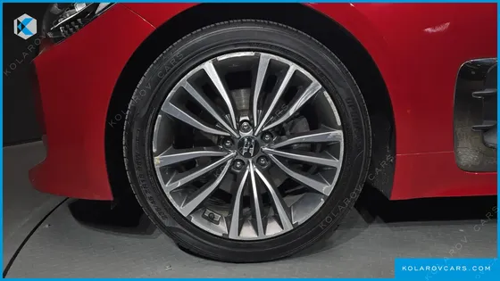 KIA STINGER 2.0 TURBO 2WD