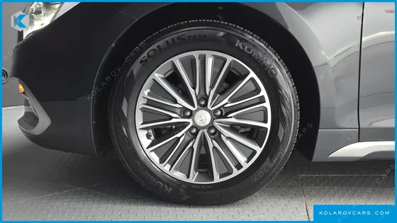 HYUNDAI GRANDEUR EXCLUSIVE