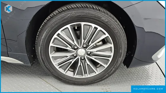 HYUNDAI GRANDEUR EXCLUSIVE