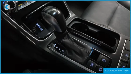 HYUNDAI GRANDEUR 3.0 MODREN BASIC (RENTAL CAR)