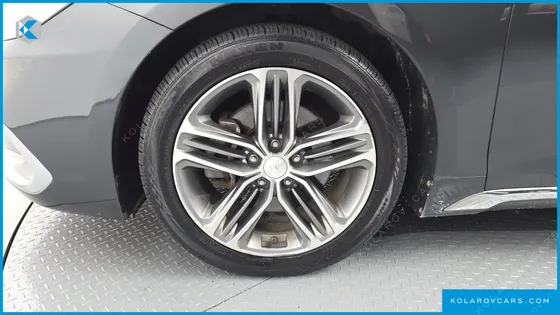 HYUNDAI GRANDEUR 3.0 MODREN BASIC (RENTAL CAR)
