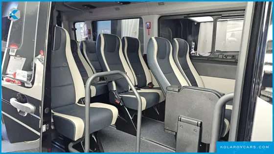HYUNDAI SOLATI 15-SEATER
