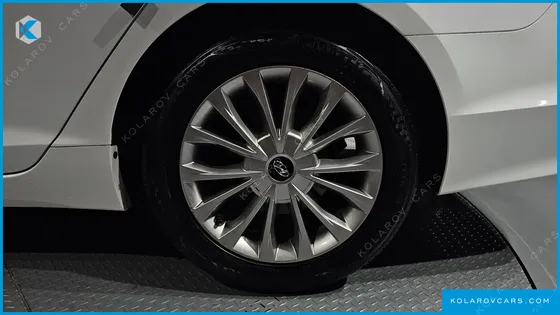 HYUNDAI SONATA 2.0 STYLE
