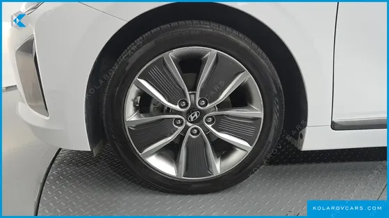 HYUNDAI IONIQ Q