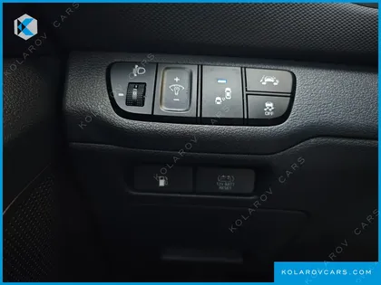 HYUNDAI IONIQ Q