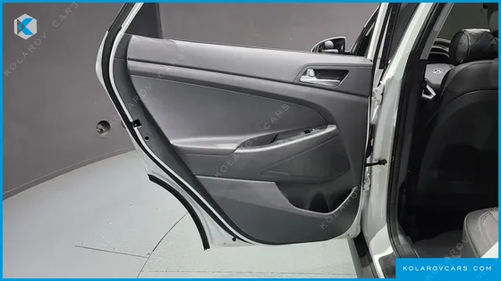 HYUNDAI TUCSON DIESEL 2.0 2WD