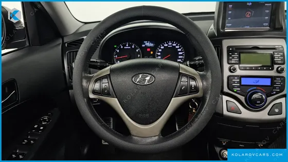 HYUNDAI I30 1.6 VVT LUXURY