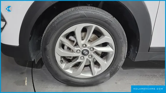 HYUNDAI TUCSON DIESEL 1.7 2WD