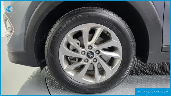 HYUNDAI TUCSON DIESEL 2.0 2WD