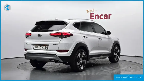 HYUNDAI TUCSON DIESEL 2.0 2WD