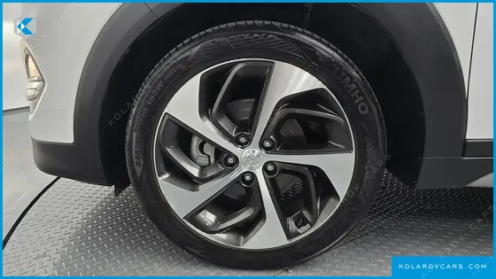 HYUNDAI TUCSON DIESEL 2.0 2WD
