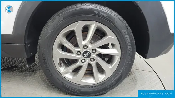 HYUNDAI TUCSON DIESEL 2.0 2WD