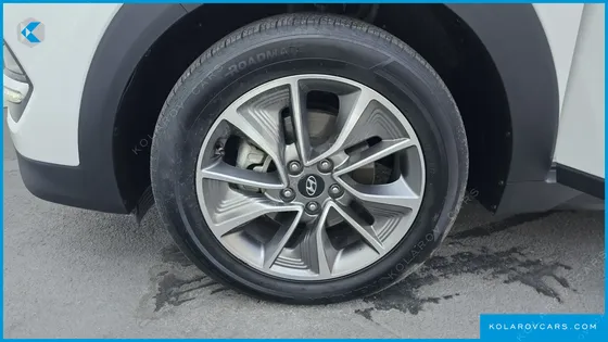 HYUNDAI TUCSON DIESEL 2.0 2WD