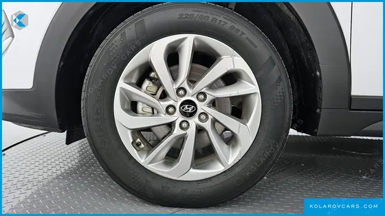 HYUNDAI TUCSON DIESEL 1.7 2WD