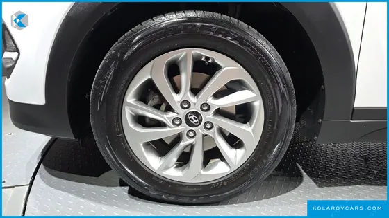 HYUNDAI TUCSON DIESEL 2.0 2WD