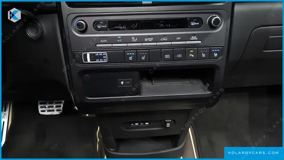 HYUNDAI STARIA HEV 1.6T LOUNGE 9-SEATER