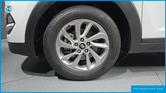 HYUNDAI TUCSON DIESEL 1.7 2WD