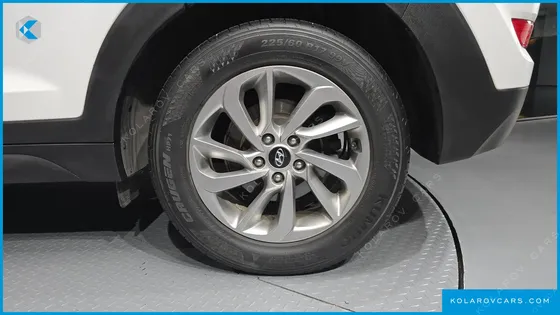 HYUNDAI TUCSON DIESEL 1.7 2WD