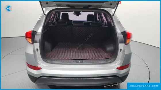 HYUNDAI TUCSON DIESEL 2.0 2WD