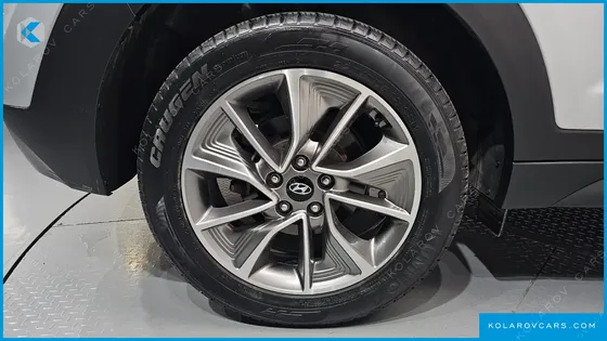 HYUNDAI TUCSON DIESEL 2.0 2WD