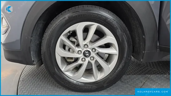 HYUNDAI TUCSON DIESEL 2.0 2WD