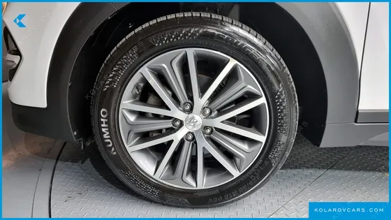 HYUNDAI TUCSON DIESEL 2.0 2WD