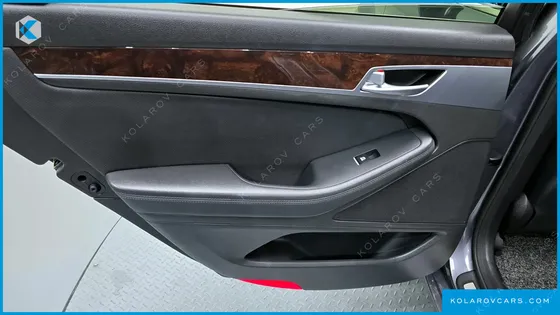 HYUNDAI GENESIS G330 MODERN